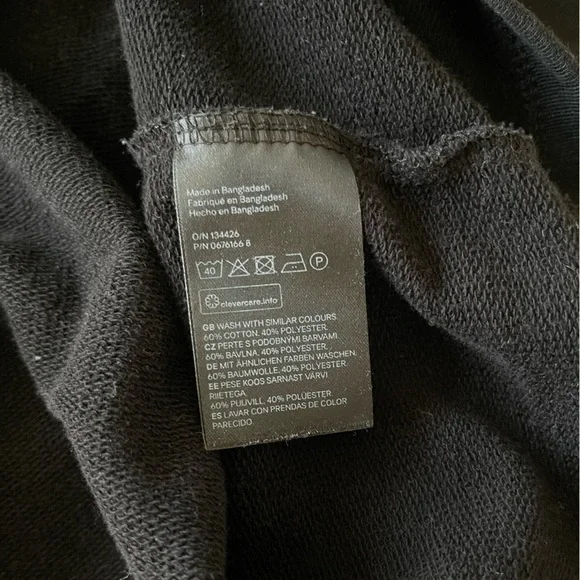 H&M Sweater - Picture 6 of 6